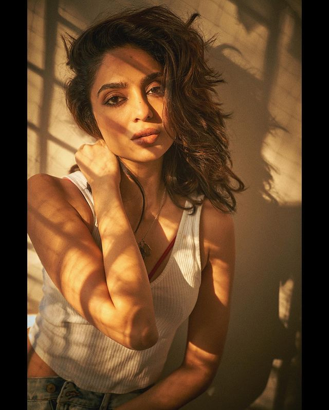 Steamy Looks Of Staggering Sobitha Dhulipala